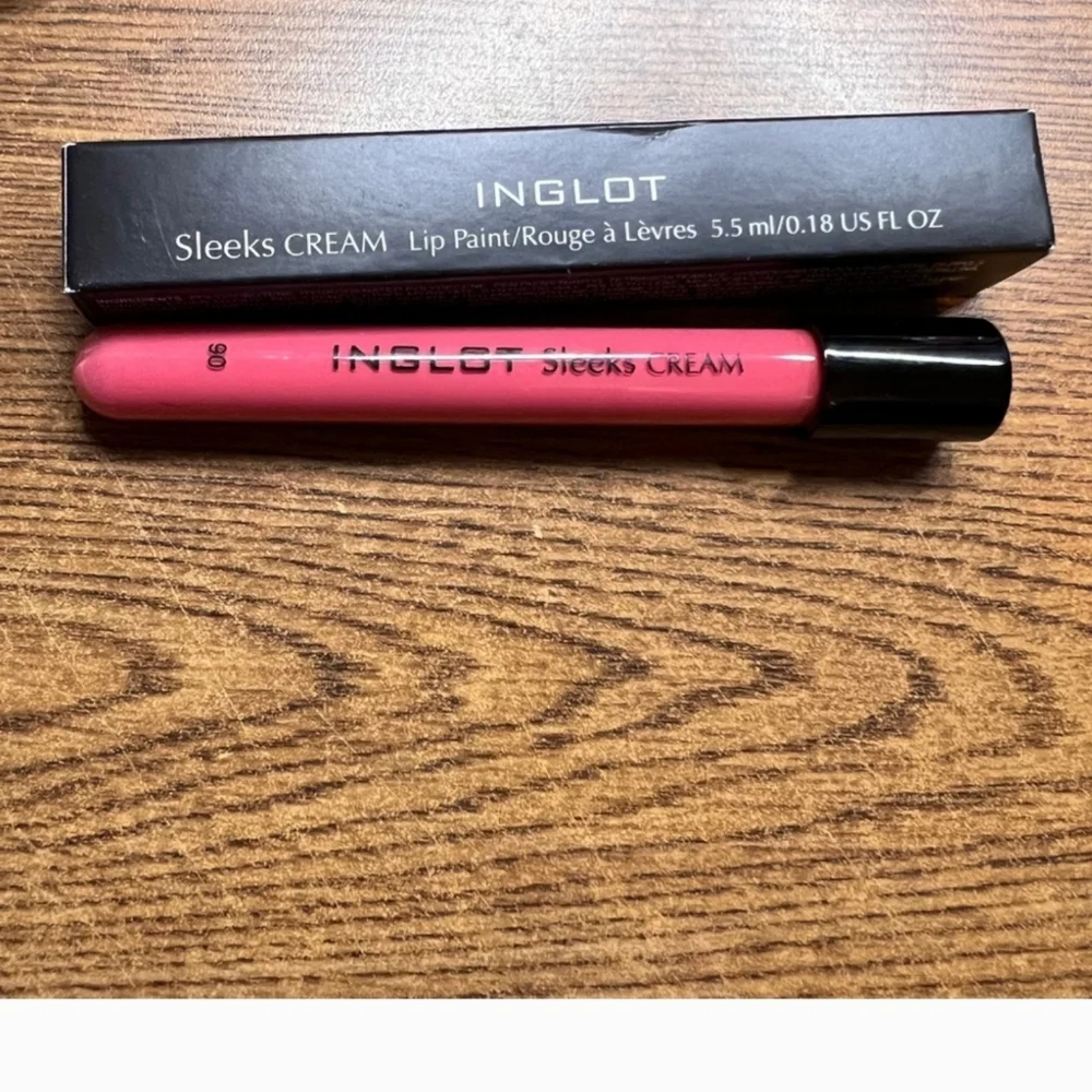 NWT Inglot Sleeks Cream Lip Paint - Vibrant Pink#90